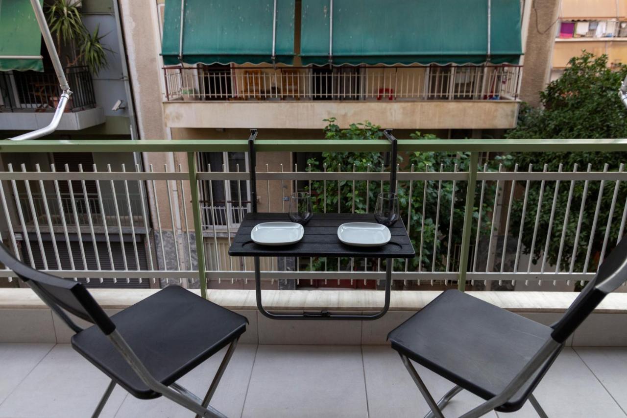 Luxury Apartment 10' From The Center! Athén Kültér fotó