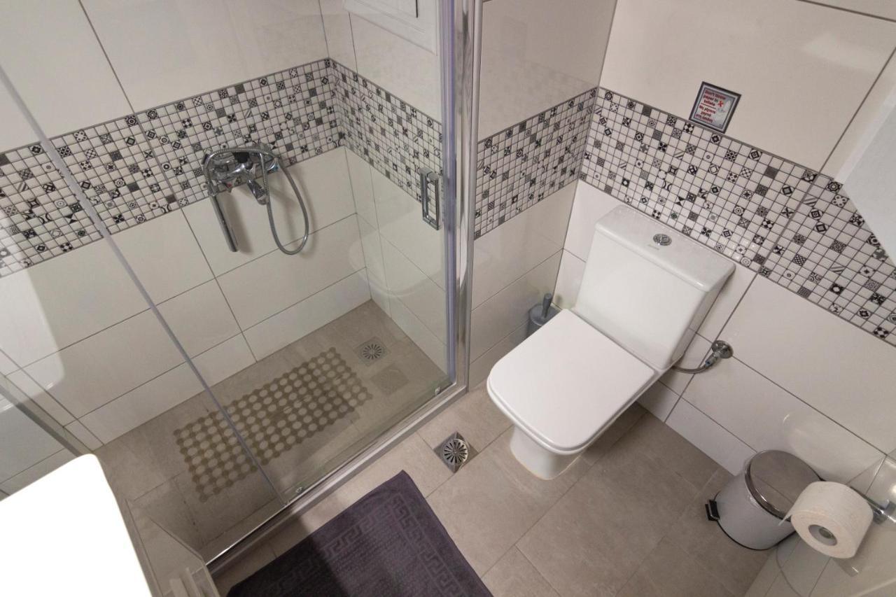 Luxury Apartment 10' From The Center! Athén Kültér fotó